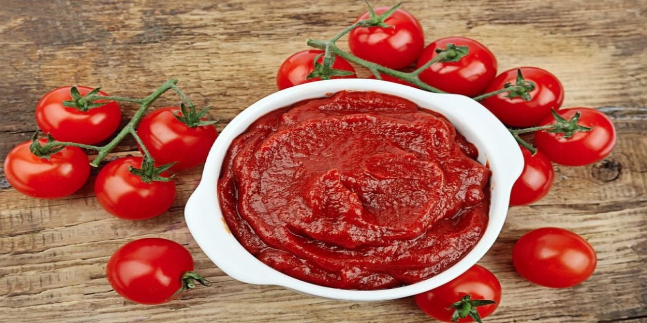 Bu salça saklama yolu dünyada popüler hale geldi! 1 yıl sapasağlam kalıyor hem de pratik!