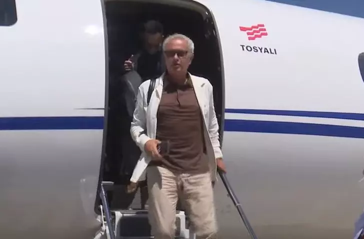 Jose Mourinho İstanbul'a Ayak Bastı, Fenerbahçe Taraftarı Coştu!