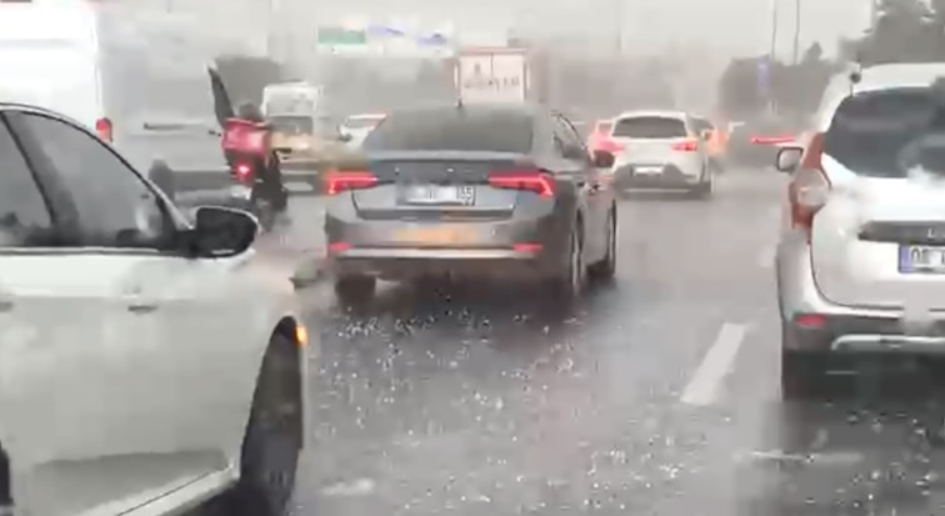 Ankara'da Dolu Yağışı Etkili Oldu