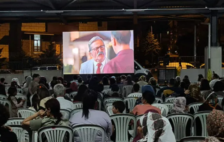 Çankaya’da yıldızların altında sinema keyfi: ‘Açık Hava Sinema Günleri’ başlıyor!