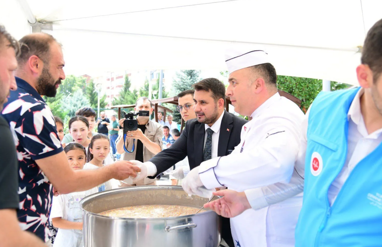 Kahramankazan’da aşure programı gerçekleştirildi