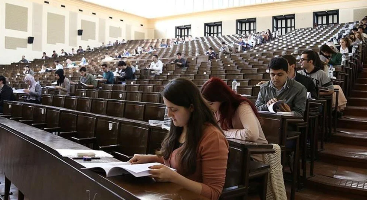 O Ülkenin Öğrencilerine Artık Üniversiteler Bedava!