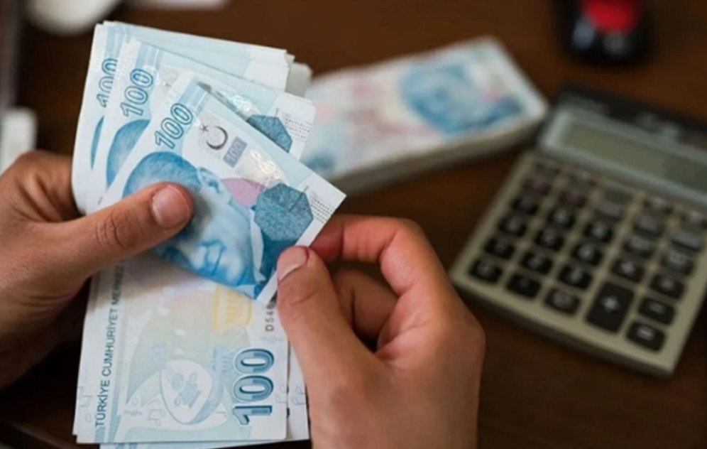 Emeklilere Maaş Farkı Müjdesi! Bu Tarihte Hesaplarınızı Kontrol Edin