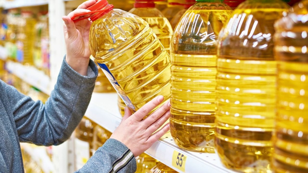 Ayçiçek yağda litre fiyatı 35 TL'ye kadar geriledi! O markette üstelik 1 alana 1 bedava verilecek